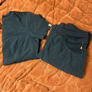 Cherokee Infinity Small Teal Scrub Set